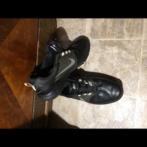 Spike less golf shoes